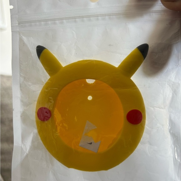 BNWT Yellow Silicone Case for Poke GO Plus +, Soft Silicone Wrist Strap Pikachu - Picture 9 of 9